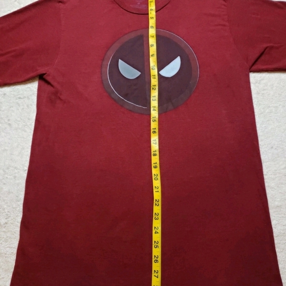 Marvel Deadpool Red Tee Shirt Superheros Short Sleeves Size Medium Unisex - Picture 3 of 9
